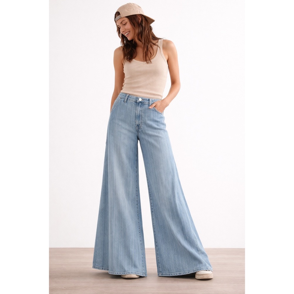 (+) People Beatrice Wide Leg Jeans Light Wash Blue Textured Flare Italy 26 NWT